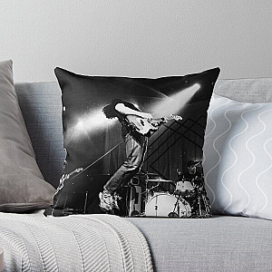 Jump Title Fight Throw Pillow RB2411